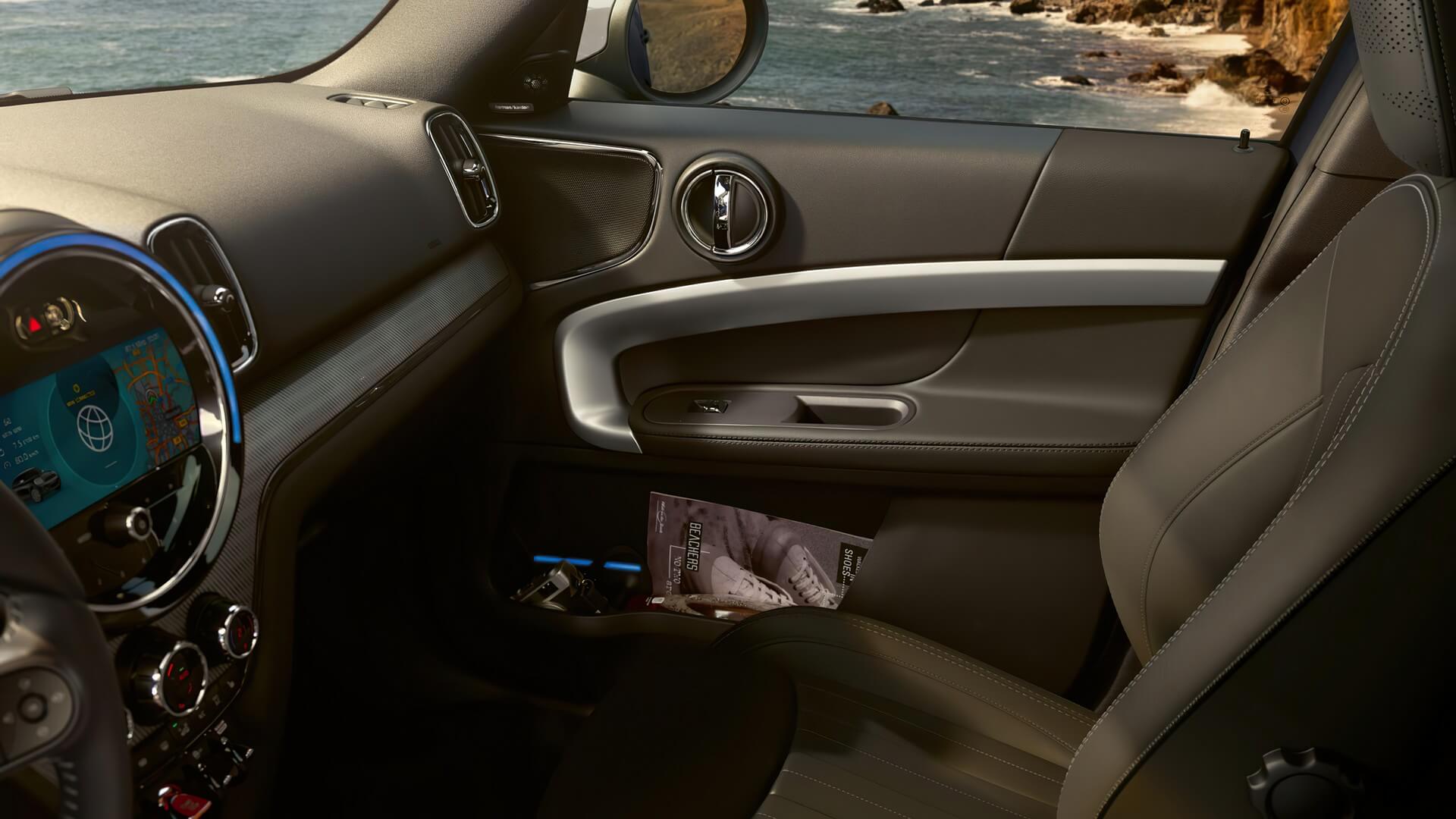 ОББИВКА ПРЕМІАЛЬНОЮ ШКІРОЮ. ОББИВКА ПРЕМІАЛЬНОЮ ШКІРОЮ.